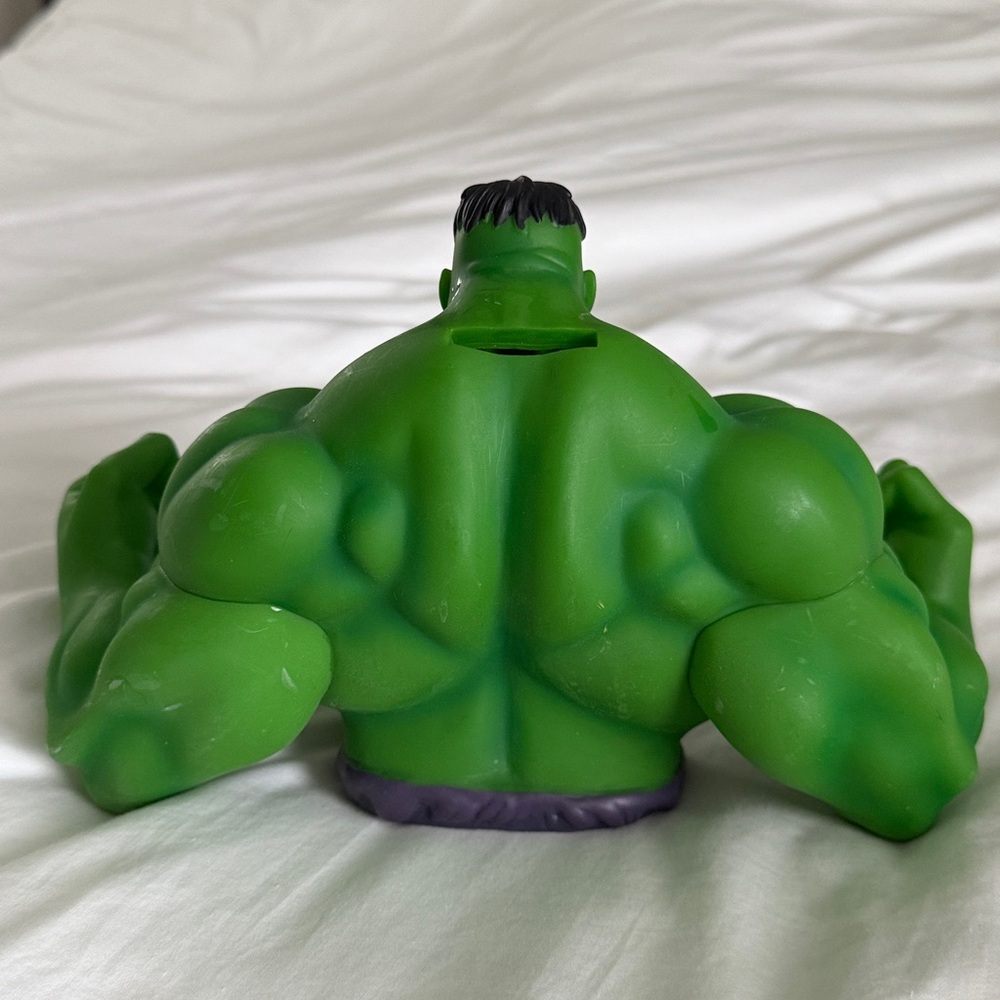 Marvel Hulk Bust Bank - Green Action Figure - Picture 2 of 5
